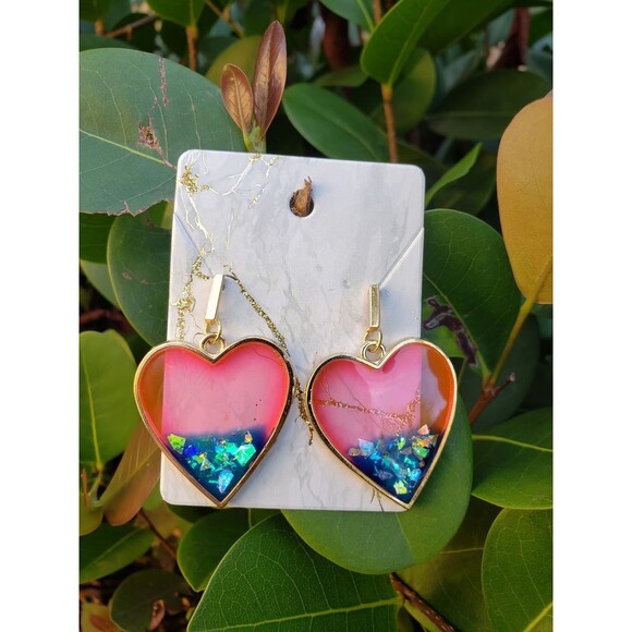 Gold colored Art Handmade Resin Glitter Heart Earrings Tones Verdes Jewelry - Picture 4 of 5